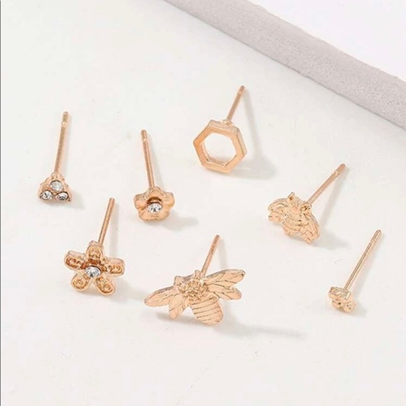 3/$30 Gold 7pc Animal Stud Earrings - Picture 2 of 2